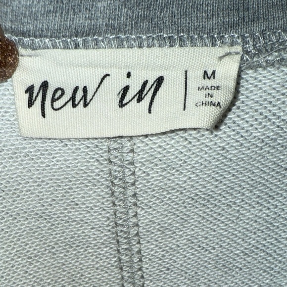 New In Terry Knit Denim Patchwork Sweatshirt, Size Medium, NWOT - Picture 3 of 3